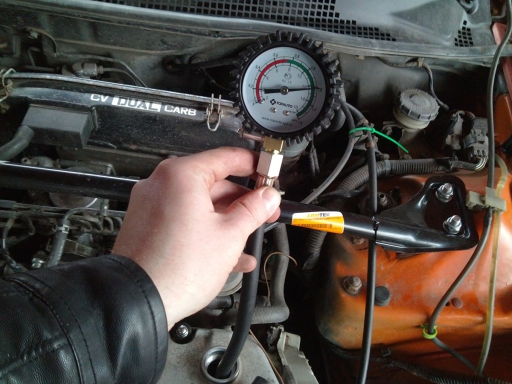 Замер компрессии в двигателе Toyota Altezza | Тойота Альтеза 
